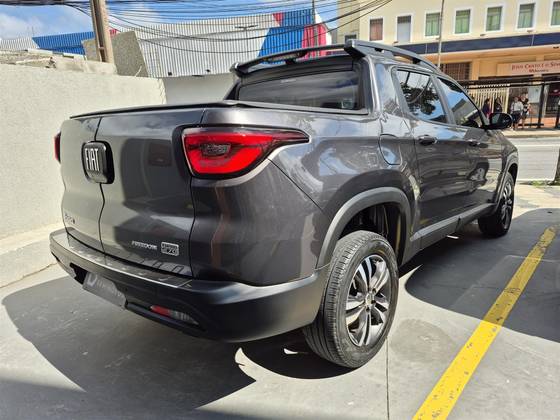 FIAT TORO 1.3 TURBO 270 FLEX FREEDOM AT6 FIAT TORO 1.3 TURBO 270 FLEX FREEDOM AT6